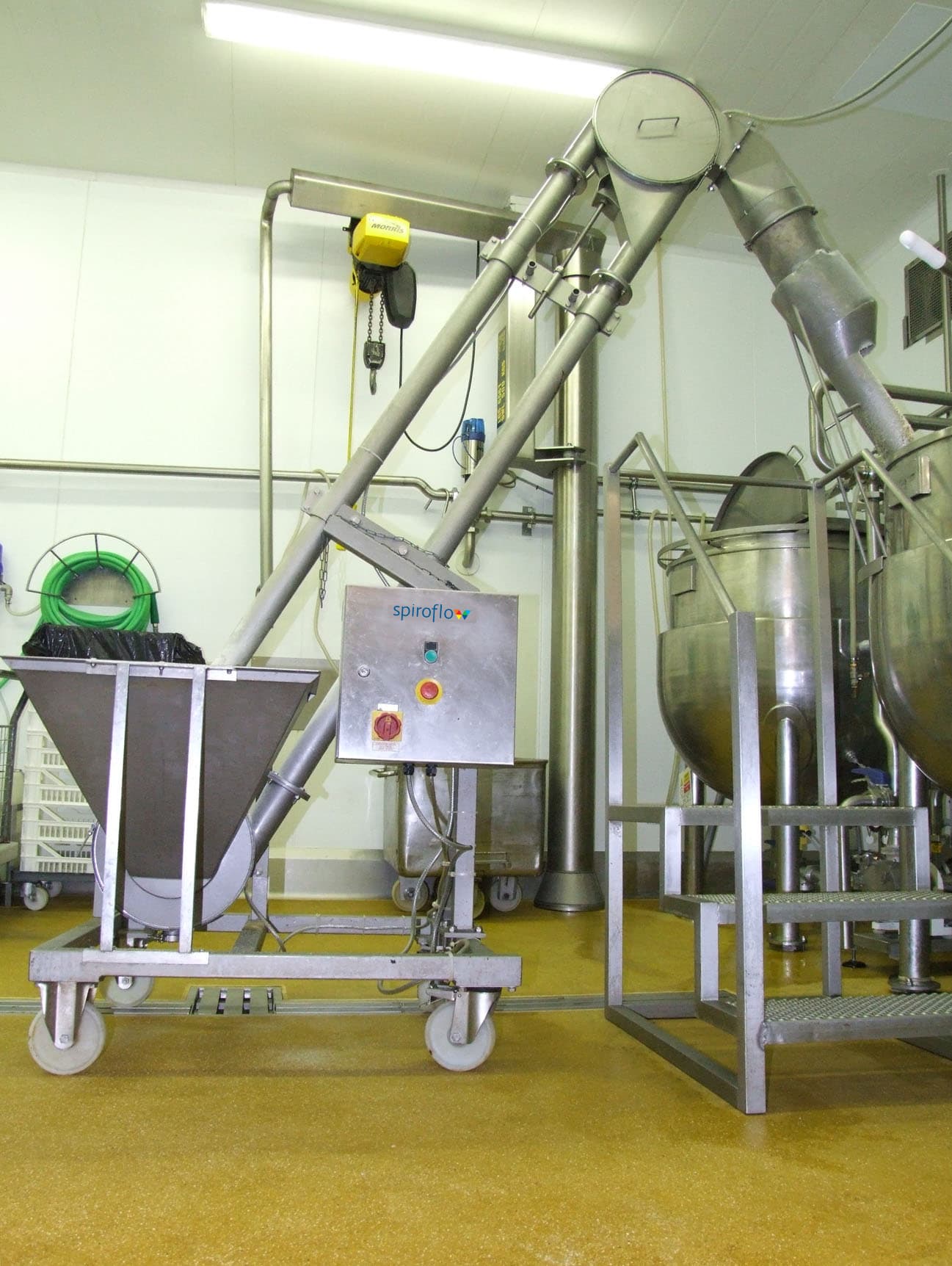 Aero Mechanical Conveyor Loads Gelatin Powder for Pork Pie Maker