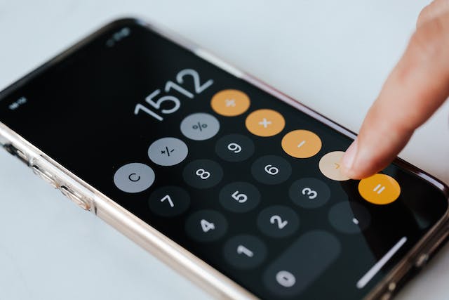 Una calculadora en un teléfono inteligente