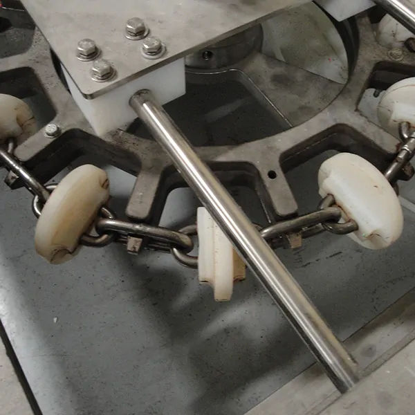 Chainflow-Drag-Chain-Conveyor-Chain-in-Sprocket-6x6